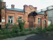 Продается от собственника земля с  2 строениями
