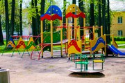Бесшовное тартановое покрытие и укладка искусственной травы